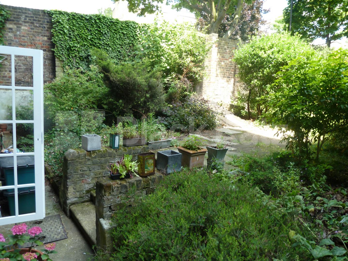 			New Instruction , 2 Bedroom, 1 bath, 1 reception Flat			 St Pauls Place, Cannonbury